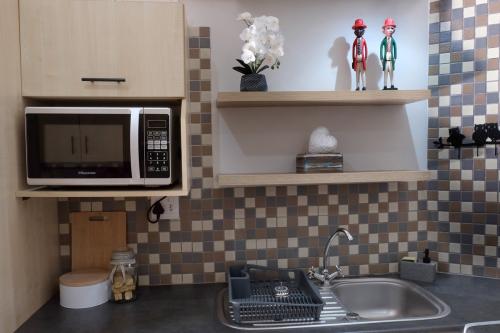 s2-kitchen-2