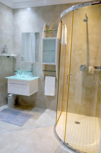 s3-shower_basin-